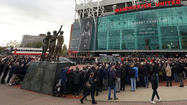 Mantan penyerang Manchester United (MU) dan Skotlandia Denis Law meninggal dunia pada usia 84 tahun.