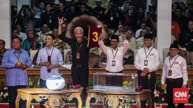Calon presiden Ganjar Pranowo mengatakan bahwa demokrasi harus berjalan jujur dan adil serta jauh dari unsur korupsi, kolusi, dan nepotisme.