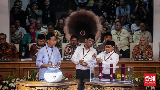 Elite Gerindra mengkritik pernyataan Mahfud MD soal OTT Komisi Pemberantasan Korupsi (KPK) yang dilakukan tanpa bukti cukup.