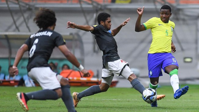 Kapten Kaledonia Baru U-17 Jythrim Upa menunjukkan raut wajah datar saat berbicara soal kekalahan telak 0-9 dari Brasil di Piala Dunia U-17 2023.
