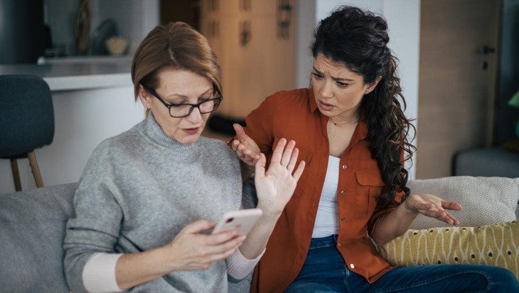 Young woman is arguing with her mother
