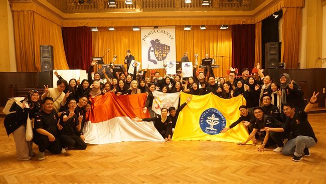 PSM IPB Agria Swara sukses meraih predikat Grand Prix sebagai Juara Umum di ajang The 34th Praga Cantat International Choir Competition and Festival.