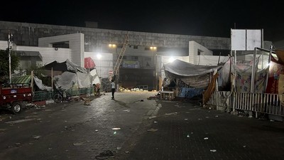 Dokter Bocorkan Perintah Israel Jelang Kosongkan RS Al Shifa Dokter mengungkapkan hal-hal yang diperintahkan militer Israel sebelum pengosongan paksa RS Al Shifa pada Sabtu (18/11).