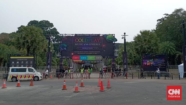 Bagian dalam kompleks GBK sudah steril kendaraang sejak Rabu (15/11) jelang Konser Coldplay di SUGBK Jakarta.