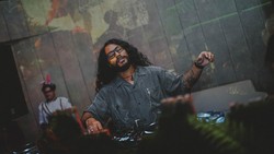 JAEL Kuasai Panggung di Acara Diffraction Persembahan Hennessy Artistry