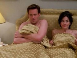 Courteney Cox Unggah Adegan Bareng Matthew Perry di Friends: Aku Rindu