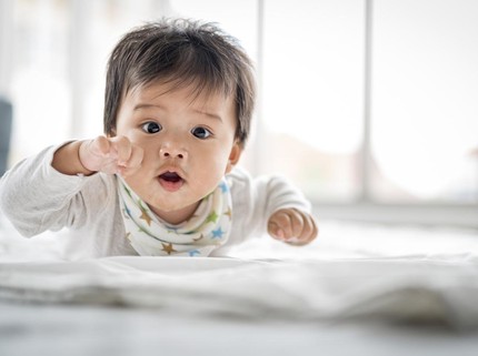 Alasan Bayi Suka Menggeleng ke Depan dan ke Belakang, Jadi Cara Berkomunikasi Bun
