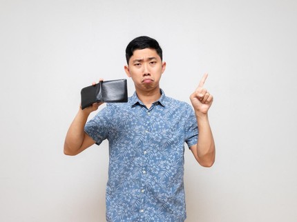 Pria Ini Bertahan Hidup Tanpa Gunakan Uang Tunai Selama 36 Th, Ini Rahasianya Bun