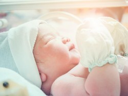 Momen Mencekam Bayi Merah Hasil Hubungan Terlarang