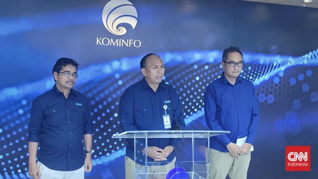 Kominfo bersiap membuat aturan buat paksa WhatsApp ikut cegah penipuan lantaran banyak modus daur ulang nomor.