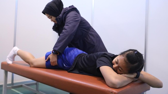 Putri Kusuma Wardani harus mundur dari Japan Kumammoto Masters lantaran cedera. Putri KW mengaku sudah merasakan sakit sejak di Korea Masters.