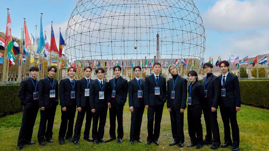 SEVENTEEN menghadiri acara UNESCO Youth Forum di Markas Besar UNESCO, Paris, Prancis, pada Selasa (14/11/2023) waktu setempat atau Rabu (15/11/2023) waktu Indonesia.