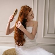 Jangan Abai, Ini Waktu dan Cara Bersihkan Sisir Rambut Menurut Ahli, Sudah Tahu?