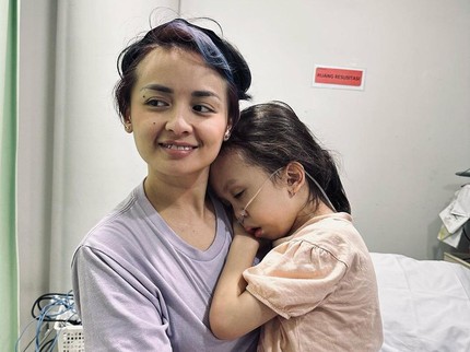 Ziona Putri Joanna Alexandra Dirawat karena Bronkopneumonia, Saturasi Sempat Drop