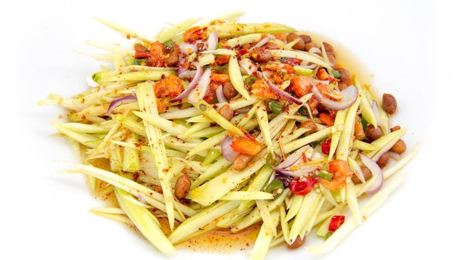 Asinan mangga Thailand adalah hidangan dengan cita rasa segar, pedas, manis, dan gurih. Simak cara membuat asinan mangga ala Thailand.