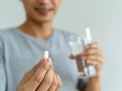 Daftar Suplemen yang Baik Dikonsumsi Ketika Berusia 40 Tahun ke Atas