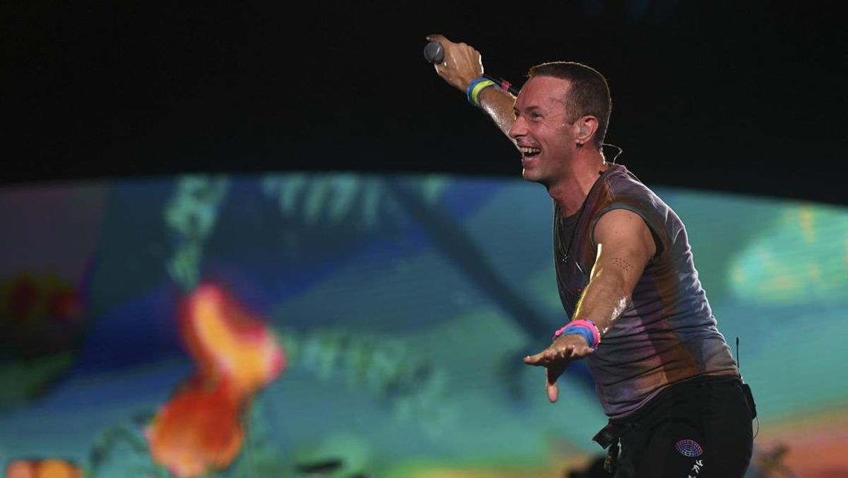 Penyanyi India Curhat Stres Disorakin kala Jadi Pembuka Coldplay