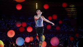 Higher Power Resmi Buka Konser Coldplay di Jakarta