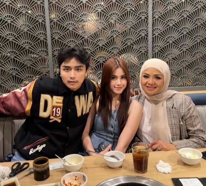 Leon Dozan dan Rinoa Aurora