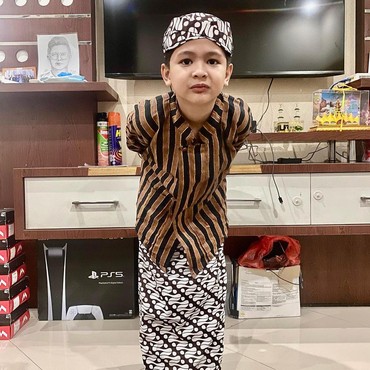 7 Potret Mahesa Mawla Bumi Anak Andika Kangen Band Berparas Tampan Jarang Tersorot