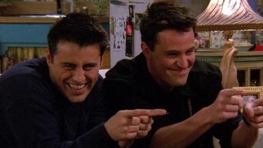 img-title Surat Perpisahan Matt LeBlanc pada Matthew Perry Bikin Fans Nangis & Sedih
