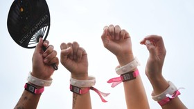 77 Persen Gelang Konser Coldplay di Jakarta Dikembalikan