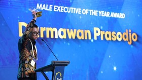 Dirut PLN Raih 'Male Executive Of The Year' di Power Energy Awards