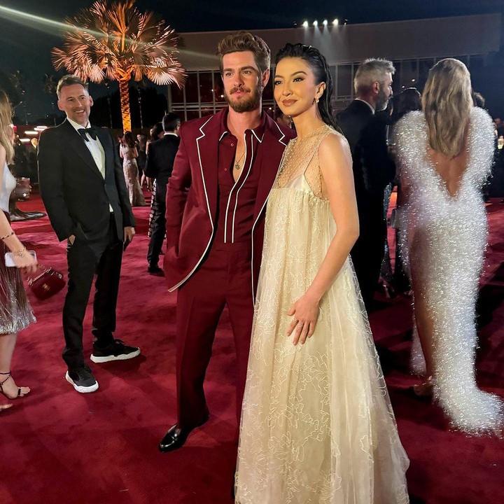 <p>Dalam acara ini, Raline turut bertemu dengan beberapa seleb dunia nih, Bunda. Sebut saja Leonardo DiCaprio, Pedro Pascal, Andrew Garfield, hingga Brad Pitt. (Foto: Instagram: @ralineshah)</p>