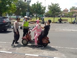 Power Ranger Pink Kena Ciduk Polisi Bantul, Ternyata Begini Ceritanya