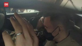 VIDEO: Momen Firli Bahuri Tutup Wajah Usai Diperiksa Bareskrim