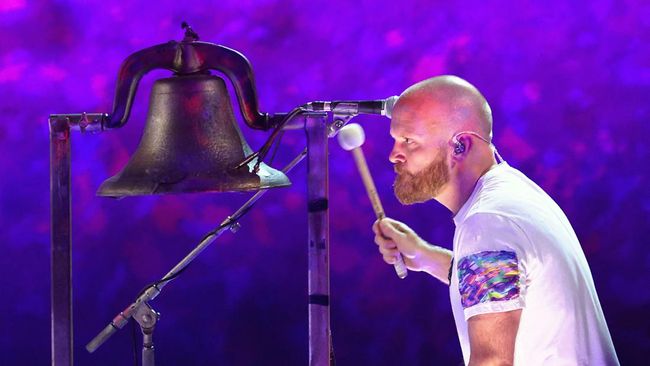 Drummer Will Champion mengunggah komentarnya kala Coldplay konser di Jakarta untuk pertama kali dalam 25 tahun karier mereka.