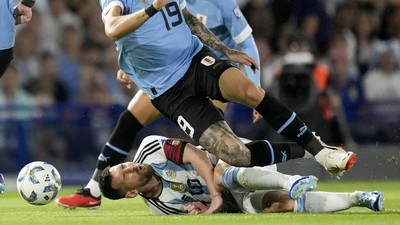 Lionel Messi mengutarakan kemarahan pada pemain-pemain muda Uruguay yang dianggap tidak menaruh rasa hormat dalam laga Argentina vs Uruguay