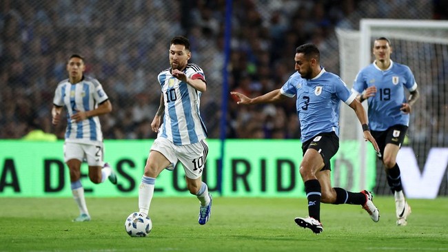 Timnas Argentina harus mengakui keunggulan Uruguay di laga Kualifikasi Piala Dunia 2026. Berikut fakta di balik hasil tersebut.