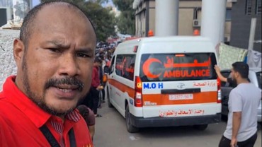 10 Potret Kehidupan Bang Onim di Palestina, Mobil Ditembak & Bom Jatuh Depan Rumah
