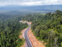 PUPR Bangun Jalan Trans Papua Segmen Mamberamo-Elelim 50 Km Rp 3,3 T