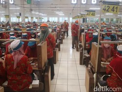 77 Ribu Warga Kudus Jadi Buruh Rokok, Ada yang Bisa Kuliahkan Anaknya