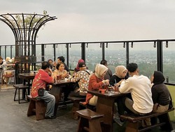 Di Depok Bisa Santai dan Makan Enak di 5 Kafe Rooftop Ini