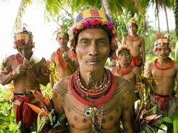 Mengenal Tato Mentawai, Tradisi Unik dari Suku Tertua di Indonesia