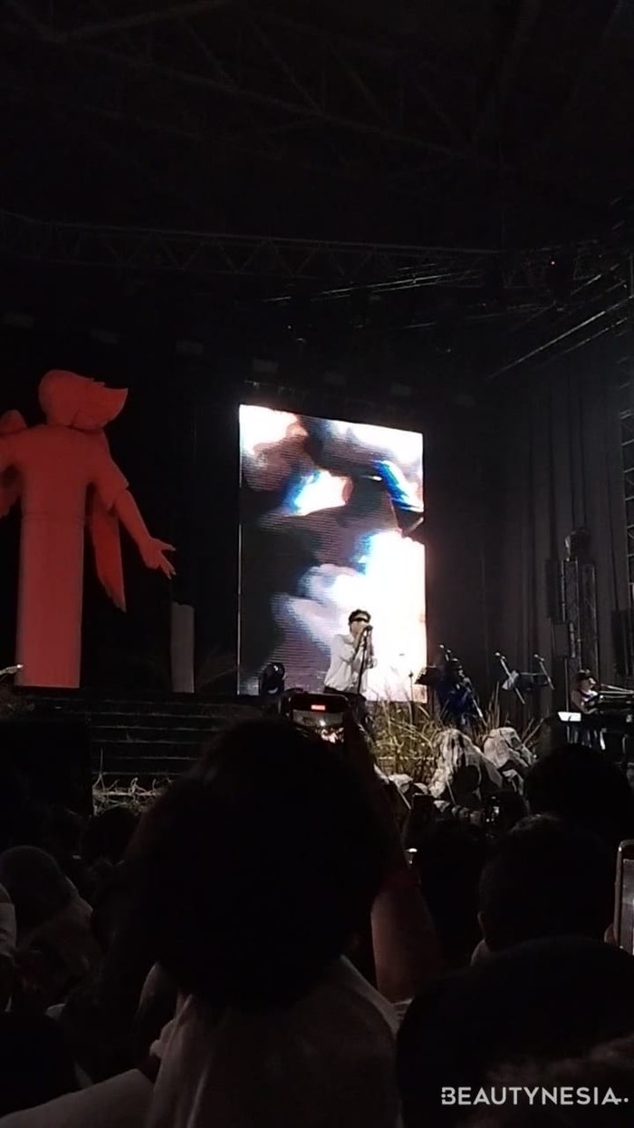Konser Album Kedua Hindia di Jakarta