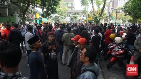 Relawan Geruduk Kantor Satpol PP Yogya Protes Pencopotan Baliho Ganjar