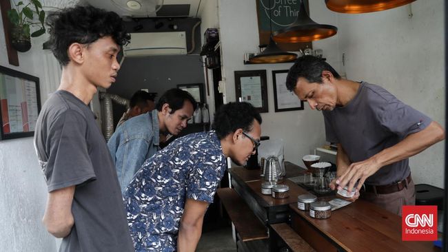 FOTO: Melipir Sejenak ke Kedai Kopi Tersembunyi di Kawasan Tebet FOTO: Melipir Sejenak ke Kedai Kopi Tersembunyi di Kawasan Tebet