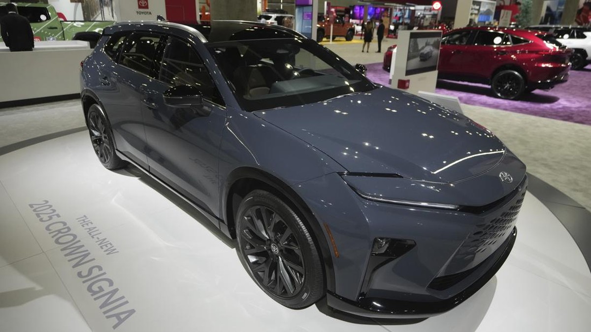 FOTO: Mengintip Mobil  di Pameran LA Autoshow