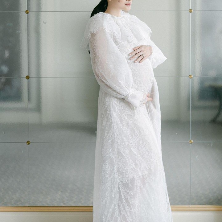 <p>Patricia dan Billy membagikan kabar kehamilan mereka pada 23 September 2023, saat itu usia kehamilan Patricia telah menginjak 23 minggu. Ia diperkirakan akan melahirkan bayinya pada Januari 2024. (Foto: Instagram: @pattdevdex)</p>