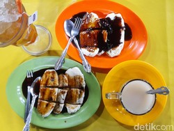 Menjajal Kuliner Pisang Epe Khas Makassar di Pantai Losari