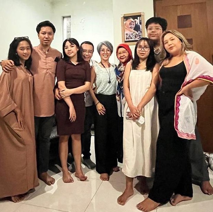<p>Ari Lasso sendiri jarang mengunggah potretnya bersama keempat anaknya ini. Ia hanya sesekali membagikan momen kala berlibur bersama keluarganya. (Foto: Instagram: @ari_lasso)</p>