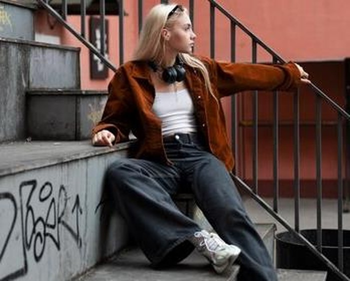 Fashion Items untuk Penampilan Edgy 