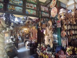 Menyusuri Sejarah Mangkunegaran Bersama Soerakarta Walking Tour