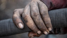 Pekerja Pabrik Morowali Nekat Lompat dari Ketinggian Hindari Panas