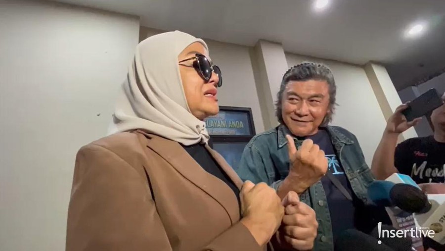 Betharia Sonata dan Willy Dozan