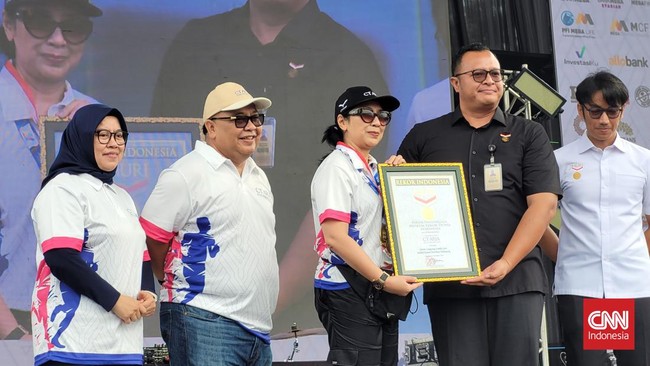 CT ARSA Charity Fun Run 2023 berhasil memecahkan rekor MURI untuk siaran langsung melalui kanal distribusi terbanyak dengan 16 kanal pada Sabtu (18/11).
